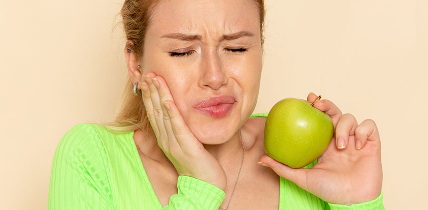 Você sabe o que causa a hipersensibilidade nos dentes?
