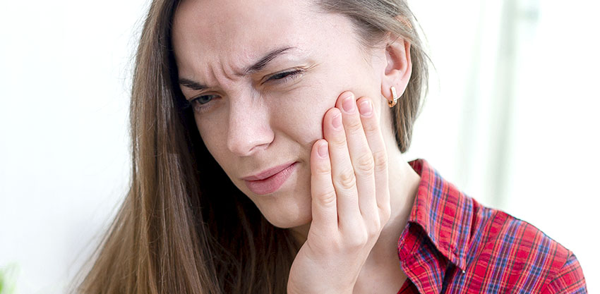 Quais as causas para sensibilidade dentária?